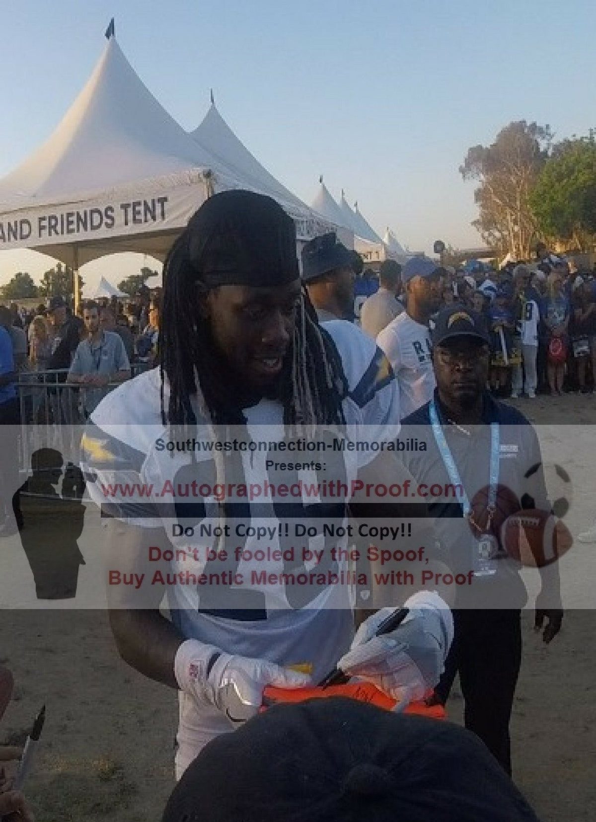 Melvin Gordon Signed Photo Beckett BAS