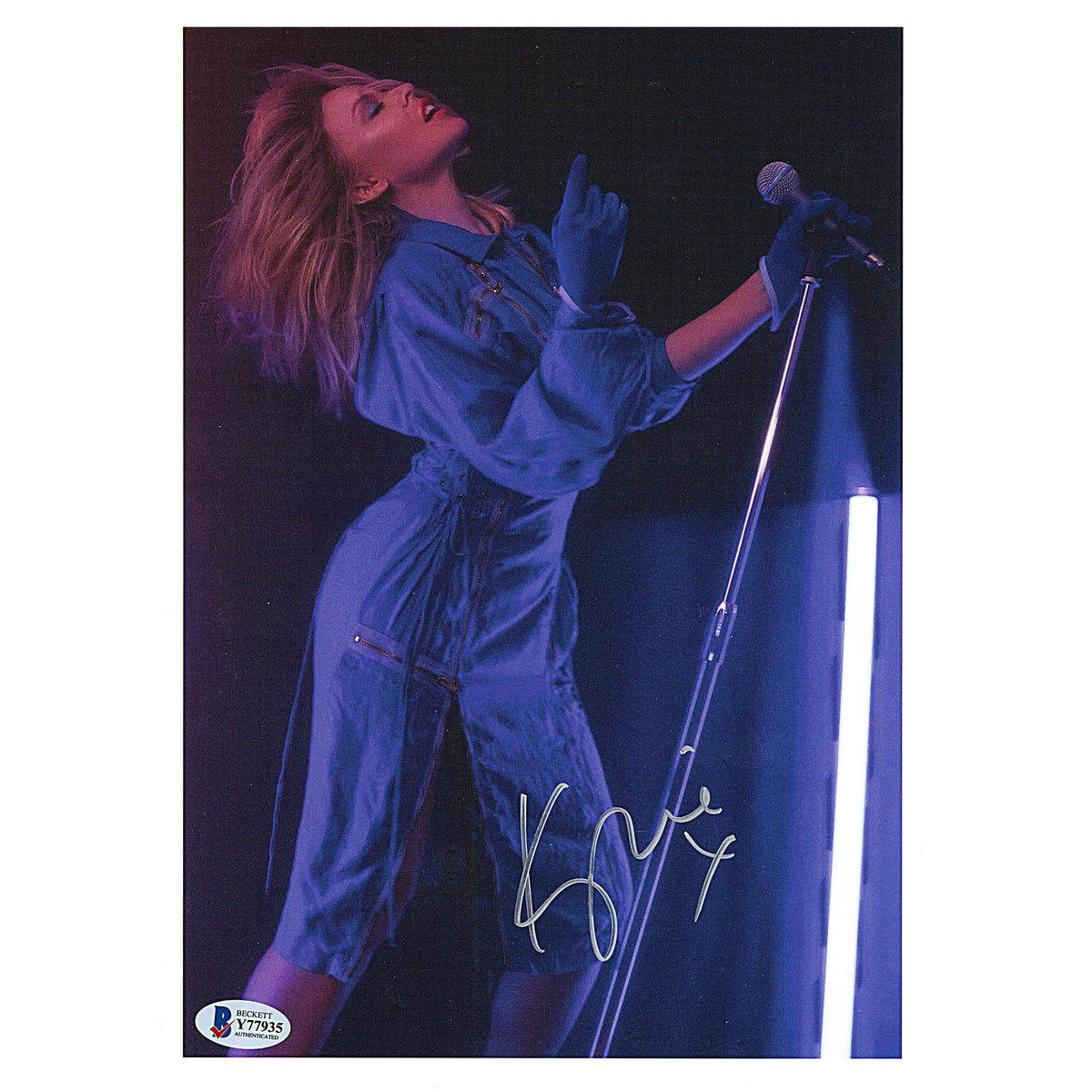 Kylie Minogue Autographed Photo Beckett BAS