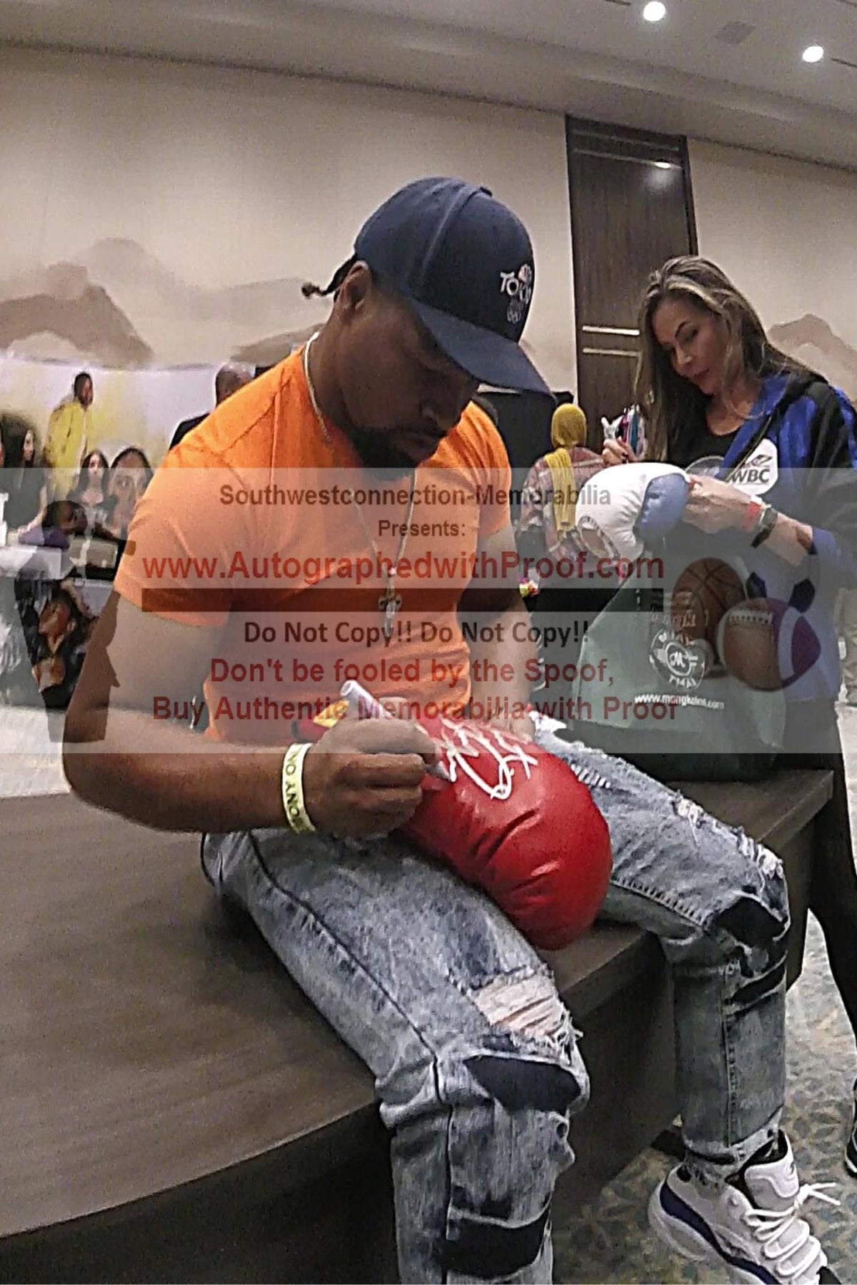 Showtime Shawn Porter Signed Everlast Glove Beckett BAS