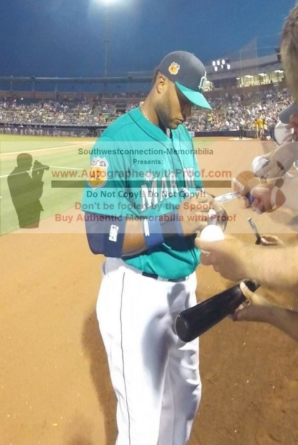 Robinson Cano Signed Gold Glove Baseball Beckett BAS